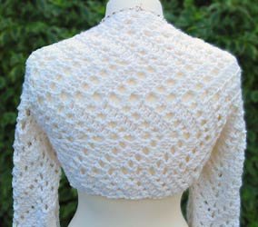 Surfer Girl Shrug Pattern - Knitting Patterns and Crochet P
atterns